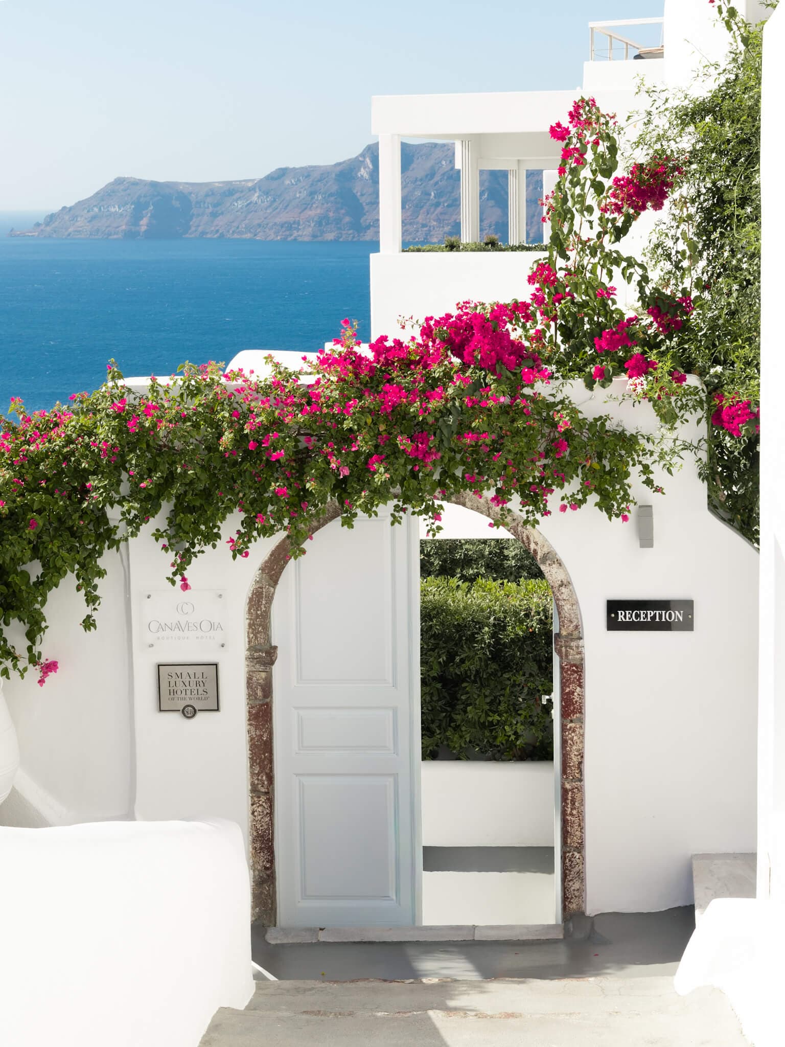 Luxury resort content created by Tram Le for Canaves Oia Suites in Greece — Lumière Pixel portfolio